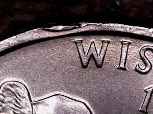 L@@K A 2004 Wisconsin Quarter Rim Cud & Struck Through Error! - Picture 1 of 8