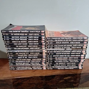 DOC SAVAGE #1-34 Vintage 1970s Bantam PaperbacksKenneth Robeson - Picture 1 of 13