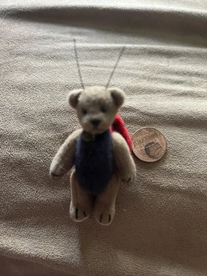 Miniatur Teddybär als Marienkäfer verkleidet Vintage - Bild 1 von 2