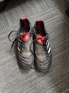 Adidas tacchetti uomo/ragazzo taglia 91/2 US neri e rossi - Foto 1 di 20
