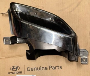 2013 2019 HYUNDAI SANTA FE REAR RIGHT EXHAUST MUFFLER TIP TAIL PIPE OEM NEW - Picture 1 of 5