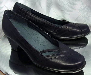 CLARKS ARTISAN BLUE LEATHER LOAFERS SLIP ONS DRESS SHOES HEELS US WOMENS SZ 9 M - Picture 1 of 10
