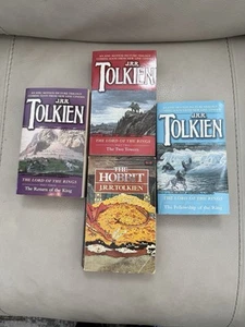 VTG The Hobbit and Lord of the Rings Trilogy J.R.R. Tolkien 4 Volumes PB - Imagen 1 de 9
