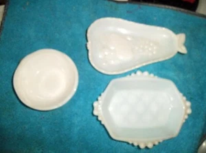 Set of 3 Vintage Opaque Milk Glass Dishes Various Patterns - Picture 1 of 4