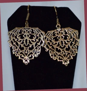 Filigrane goldfarbene Ohrhänger Handarbeit Modeschmuck aus Indien - Bild 1 von 3