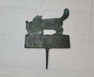 Insegna da giardino vintage in ottone per attraversare il gattino insegna da giardino - Foto 1 di 2