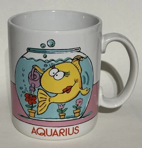 Taza de café vintage del zodiaco de Acuario taza astrología horóscopo cómic peces flores - Imagen 1 de 11
