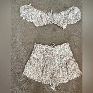 Aeropostale Womens Set Size Medium White Floral Crop Top and Shorts Two Piece - Picture 1 of 13