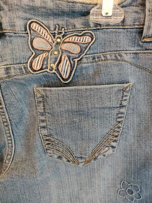 US Polo Assn. juniors 13/14 - 33" x 15" denim capri zip cuffed butterfly patches - Image 1 of 4