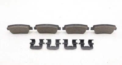 NUEVO OEM Juego de pastillas de freno de disco traseras 58302G3A30 para Hyundai Elantra GT 2018-2020 Foto 1 de 4