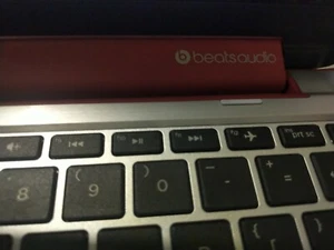 Hp Pavillion 11.6 Inch Beats Hybrid Laptop 360x - Picture 1 of 8