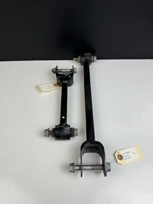 Комплект из 2 оригинальных задних правых верхних рычагов подвески для Mazda Miata 2016-2023 годов выпуска - Изображение 1 из 4