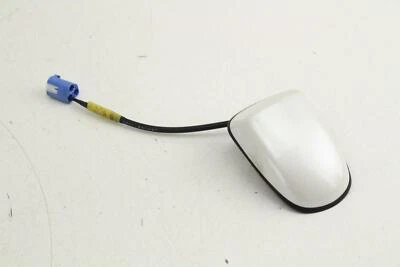 Antena montada en techo blanca Toyota Camry 2013-2017 86960-06030-a1 Foto 1 de 4