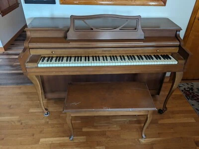 Kimball piano  - Image 1 of 4