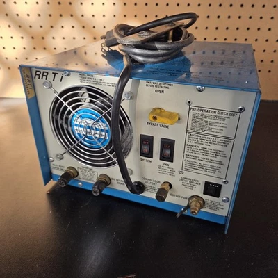 BOMBA DE CLIMATIZACIÓN RST RRU30L UNIDAD DE RECUPERACIÓN DE REFRIGERANTE UNIDAD DE MÁQUINA USADA Foto 1 de 4