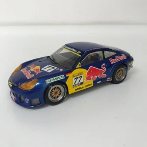 Scalextric Porsche 911 GT3R Red Bull 77 auto da corsa 1:32 - Foto 1 di 9