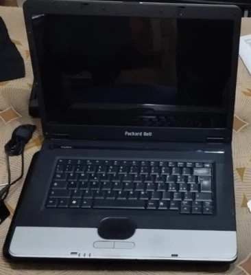 PC RETRO - PACKARD BELL - EASY NOTE - MODEL ARGO C -HD80GB  1GB RAM -PER RICAMBI - Immagine 1 di 4