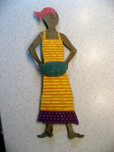 Afrikanische Kunst Metall Wandskulptur Marktdame 16"T x 6"W Karibik John & Robbyn - Bild 1 von 4