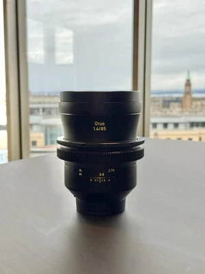 Zeiss Otus ZE 85mm F1.4 Prime Lens Canon EF Mount Excellent Condition Vid Ready - Image 1 of 4