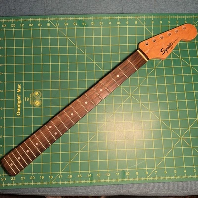 Guitarra Eléctrica Fender Squier STRAT RHINO Mástil Arce Palisandro 21 Trastes Foto 1 de 4