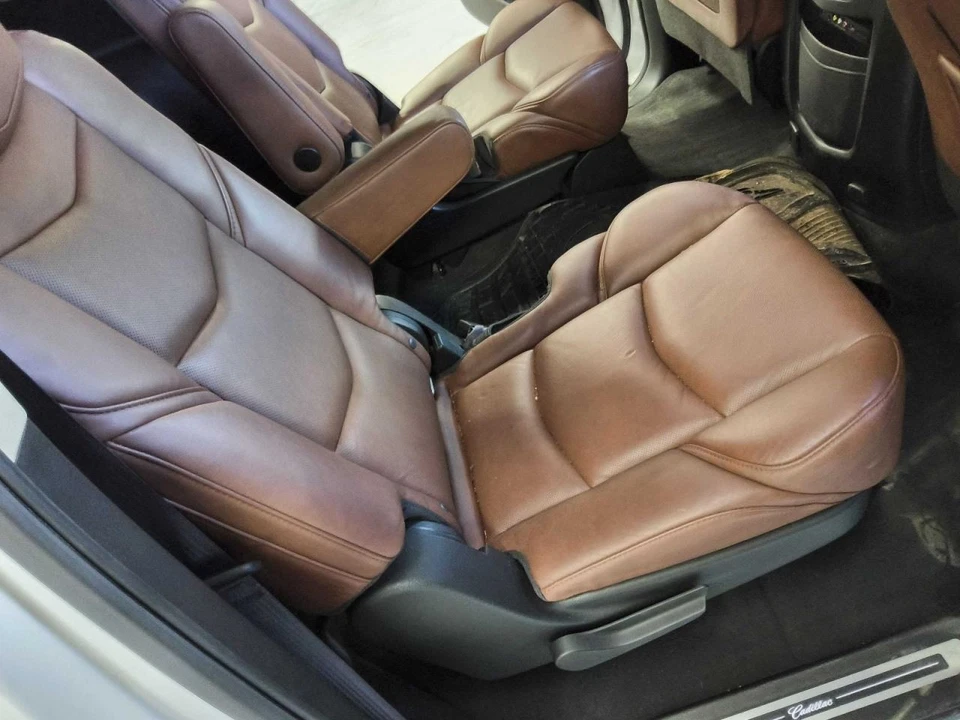 ESCALADE ESV 2016 Seat Rear 648347 - Image 1 of 1