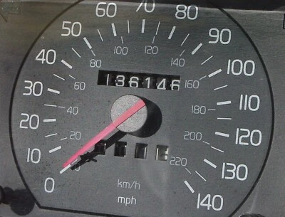 Cuadro de instrumentos Volvo 940-740 136.146 millas. Para autos 740 940 1992 no turbo. Foto 1 de 4