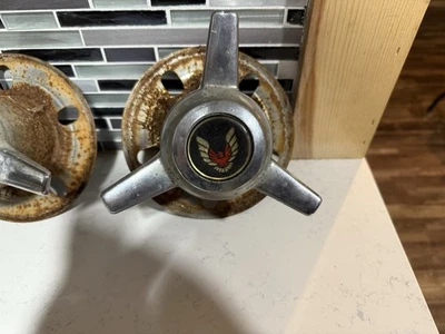 4 llantas Pontiac Firebird vintage estilo Crager.  Algo de óxido pero en buen estado.  Foto 1 de 4