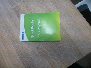 INTUIT QUICKBOOKS PRO 2010 FOR WINDOWS FULL RETAIL US VERSION - Picture 1 of 2
