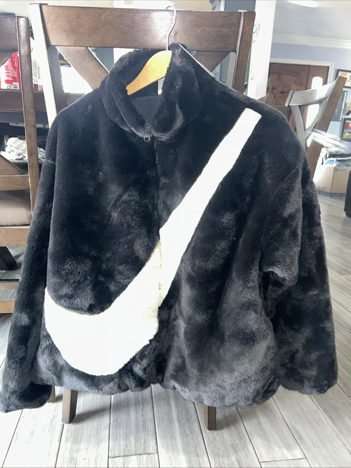 Nike Sportswea Women's Jacket Black - Size L (DO3791010)