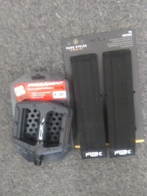Pedals by free agent 9/16 and foot straps by pure fix and pedal wrench - Image 1 of 3