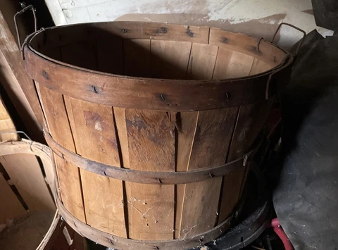 Vintage Wooden Wire Handled Bushel Basket 14” X 10” Cover