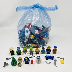 LEGO Bundle ½KG 500g  STARTER PACK 9 Minifigures & 1 Star Wars Fig + Bricks - Picture 1 of 7