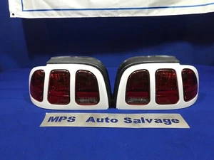 1996-1998 Ford Mustang OEM Tinted White Tail Light Pair Tail Lights V01 - Foto 1 di 11