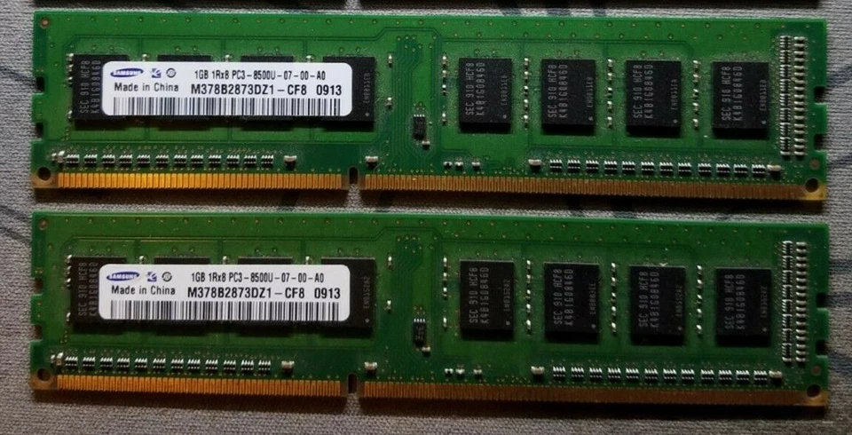 2GB PC3-8500U [2 X 1GB] DDR3 1066MHz 240-Pin Non-ECC Unbuff. CL7 Samsung - Image 1 of 1