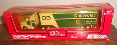 1993 Racing Champions #33 Harry Gant 1:87 Scale Racing Team Transporter Die Cast - Image 1 of 4