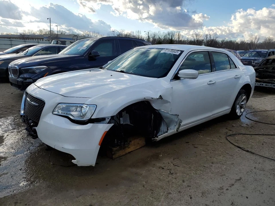 2015 Chrysler 300 Washer Reservoir OEM Used 122K Miles RWD 627-00348 - Image 1 of 4