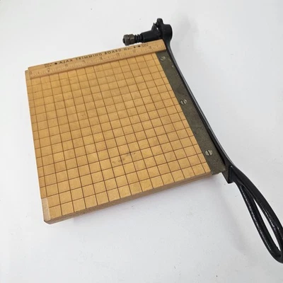 Cortador y recortador de papel vintage de madera marrón Ajax de 8 pulgadas modelo No. 8 Foto 1 de 4