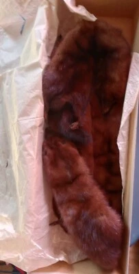 Envoltura de visón Saks Washington D.C. 4 vintage nuevo de stock Foto 1 de 4