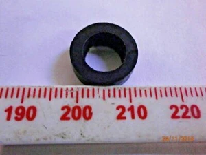 EAC2415L SMALL Injector Body Lower Seal V8 EFi Range Rover Classic Def Disco - Bild 1 von 2