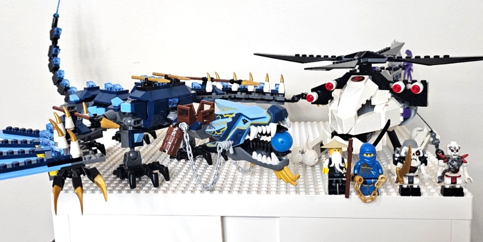 LEGO Ninjago Lightning Dragon 2521 con minifiguras de Jay DX Kruncha Wu Frakjaw Foto 1 de 4