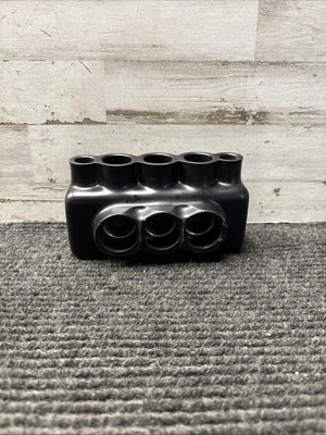 Polaris IPLD 600-3 Insulated Multi-Tap Connector 600MCM-6AWG - Image 1 of 4