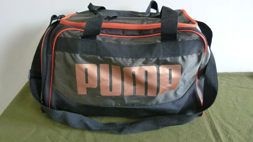 Bolso de Viaje Puma Duffle Gimnasio Verde con Correa para el Hombro Foto 1 de 4