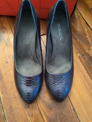 Zapatos de salón de cuero con estampado de serpiente en aerosoles 8 Foto 1 de 4