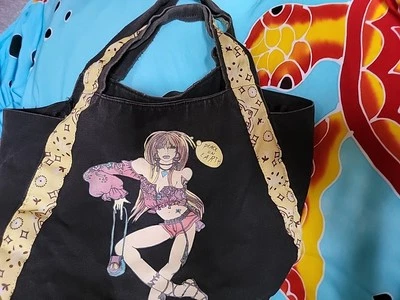 Bolso de Mano Lips Kiss Beauty Betsey Johnson Betseyville Paz en la Tierra Grunge Frayd Foto 1 de 4