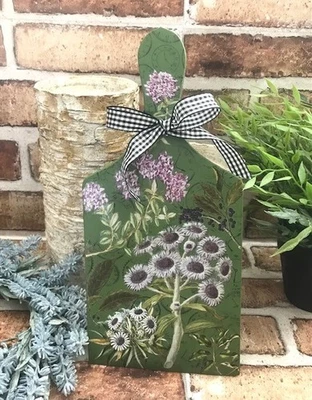 IODO JARDIM FLORAL 12" TÁBUA DE CORTE DE MADEIRA 2 LADOS COM ALÇA DECORAÇÃO DE COZINHA CHALÉ - Imagem 1 de 4