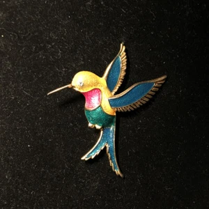 Vintage Colorful Ruby Necked Hummingbird Bird Pin Brooch Gold Tone Multicolored - Picture 1 of 7