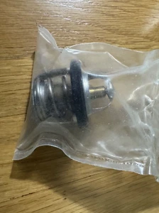GENUINE THERMOSTAT COOLANT 2120AA190 FOR SUBARU FORESTER XV IMPREZA - Picture 1 of 2