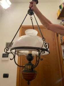 LAMPADARIO con finiture in legno - Foto 1 di 1
