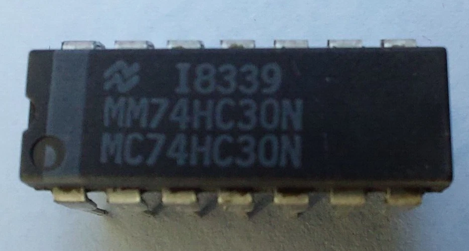 MM74HC30N / MC74HC30N CI DIP 14  NATIONAL SEMI CONCUCTEUR (5 pièces) - Photo 1/1