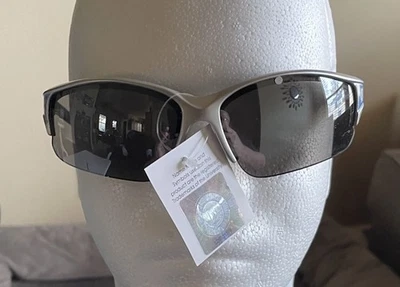 Óculos de sol Carolina do Norte salto alcatrão novidade novo licenciado pela NCAA - Imagem 1 de 4